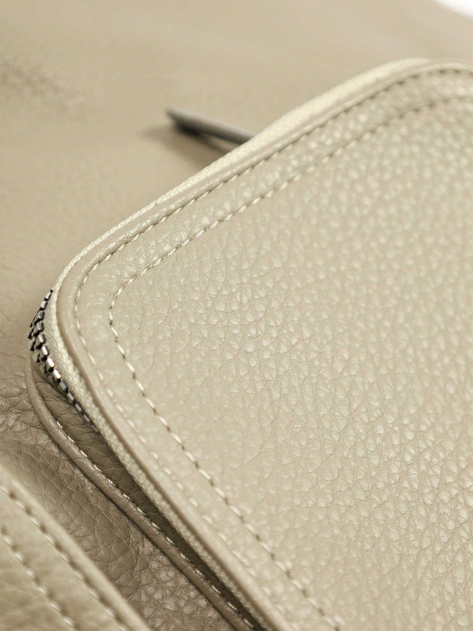 Сумка-шоппер  с регулируемыми ручками и накладными карманами в ассортименте